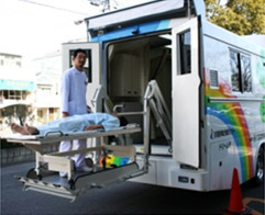 胸部検診車2